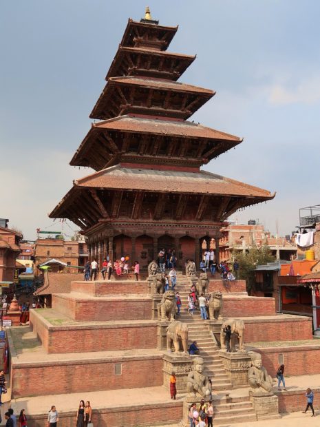 Nepal Bhaktapur, la pagoda a cinque piani di NyatapolaI 