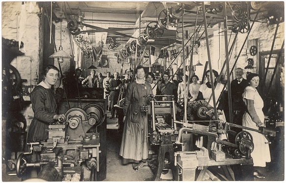 Donne in fabbrica 1913- 1918