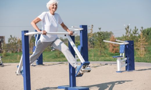 Anziani: più socialita' e meno sedentarietà grazie alle aree verdi attrezzate