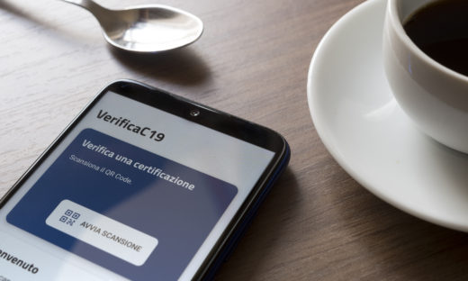 Verifica C19: come funziona l'app. Tutti i colori del pass