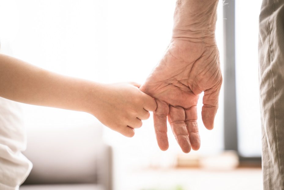 Festa dei nonni: il grazie dei nipoti ai loro “angeli custodi”