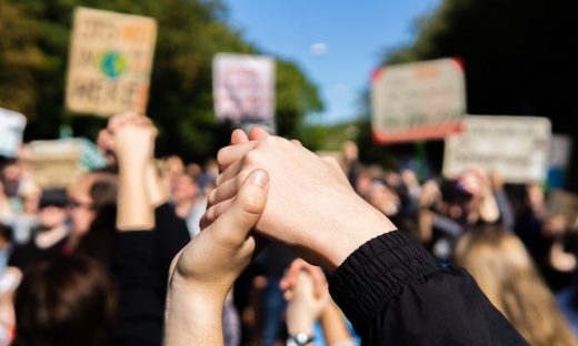 Giovani in corteo a Milano per l’ambiente