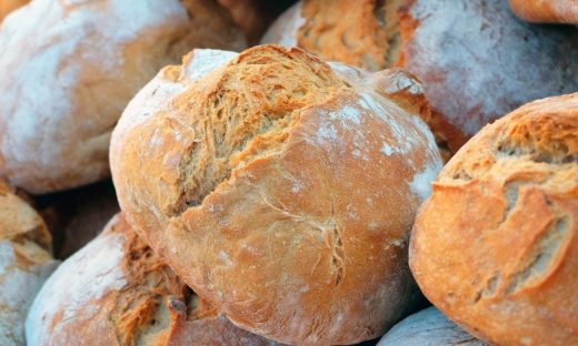 Pane: quello precotto dei supermercati non potrà più esser venduto sfuso