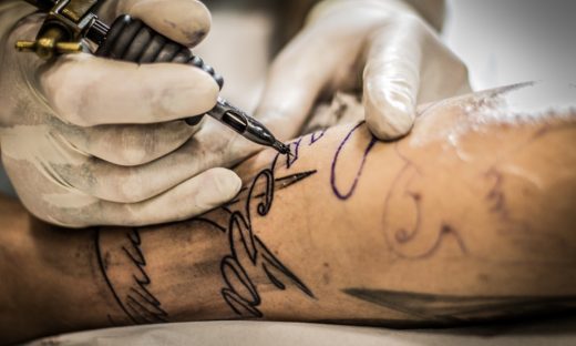 I tatuaggi aumentano del 21% il rischio di linfomi