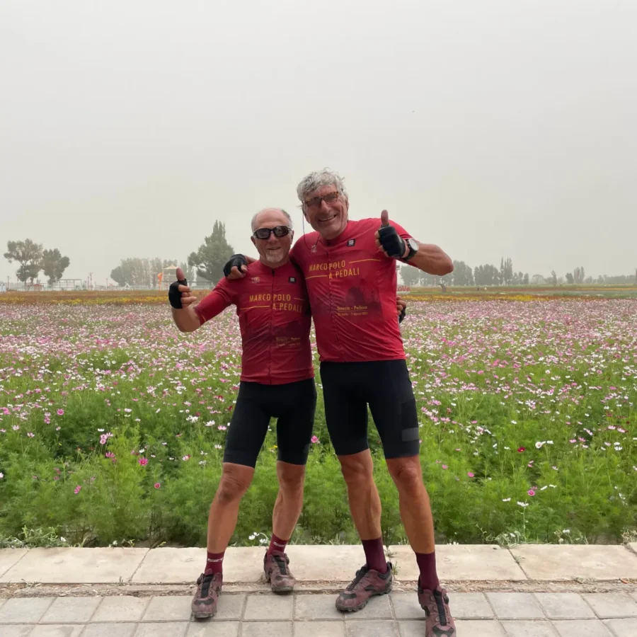 La sfida vincente di due veneziani: in Cina in bicicletta