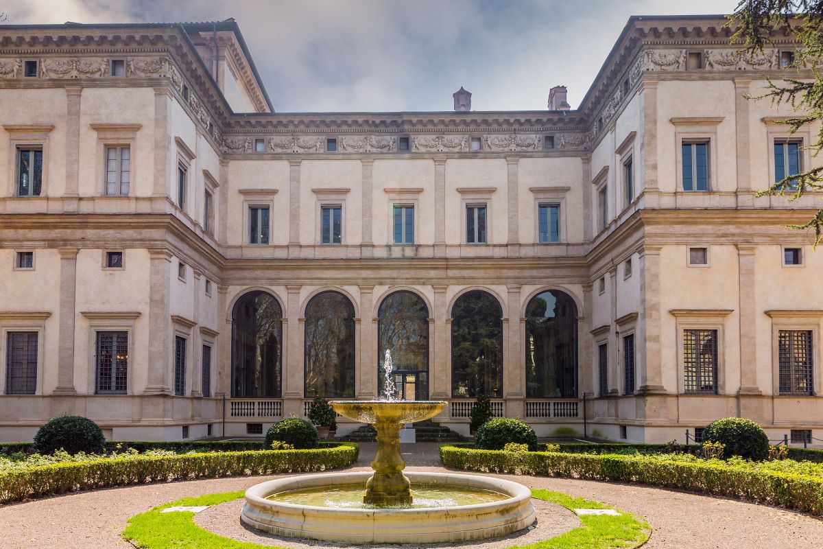 Il Seicento sui soffitti di Villa Farnesina